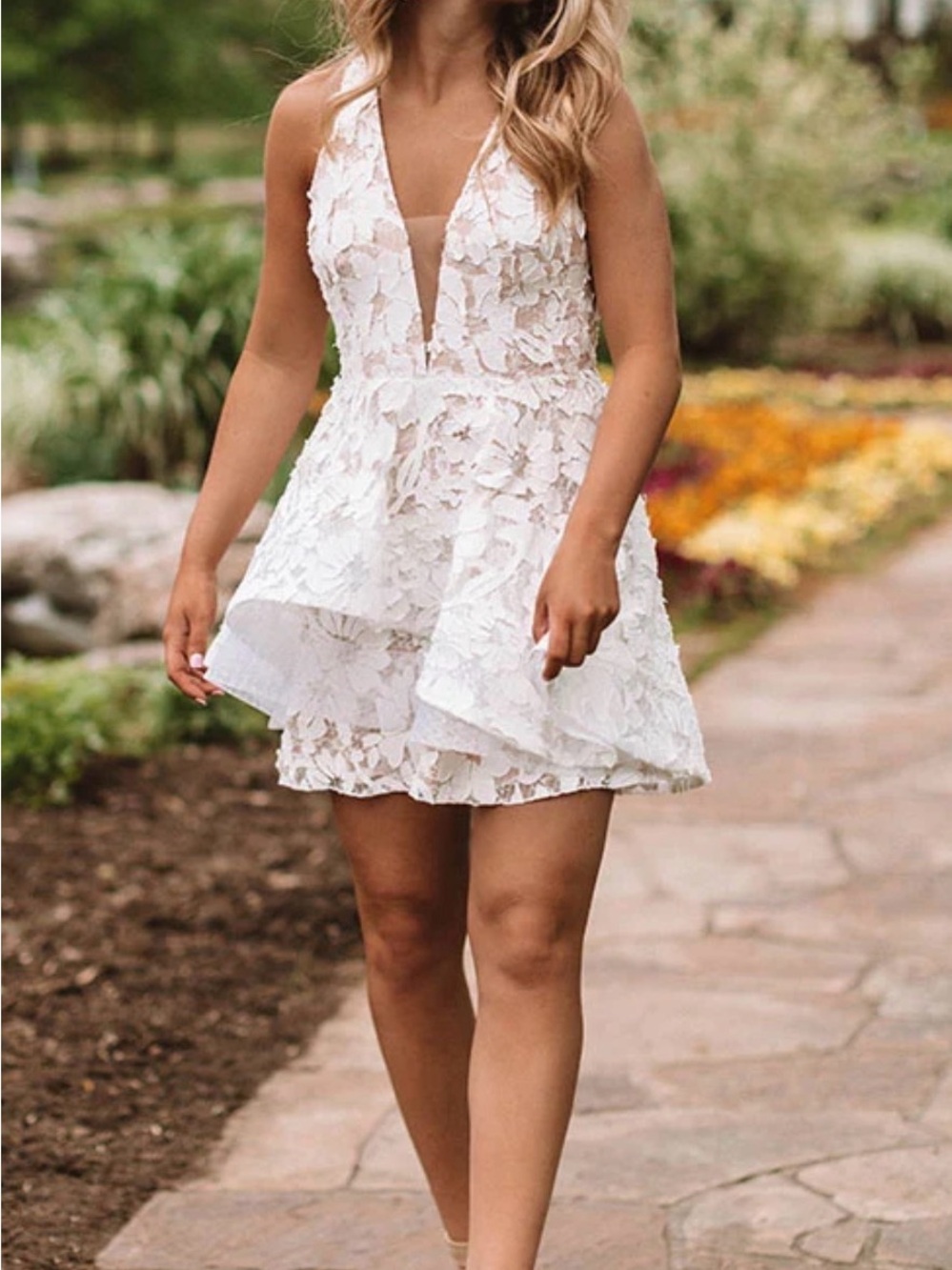Luxxel White Floral Lace V-Neck Tiered Party Dress